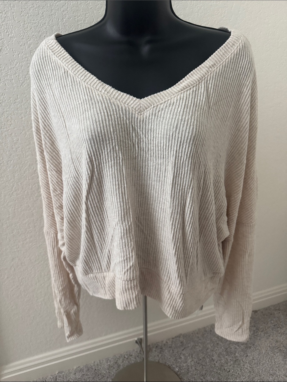 Auden Beige Ribbed Oversized V-Neck Sweater Size Medium NWT